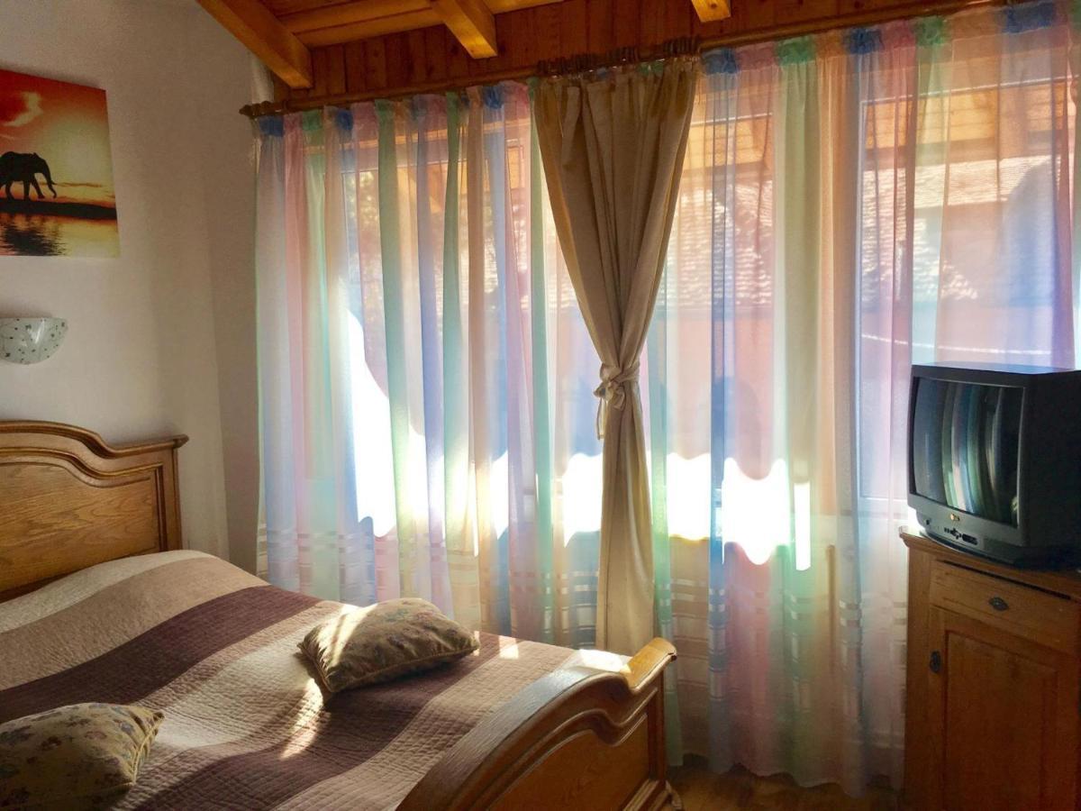 Rolling Stone Hostel Brasov Luaran gambar