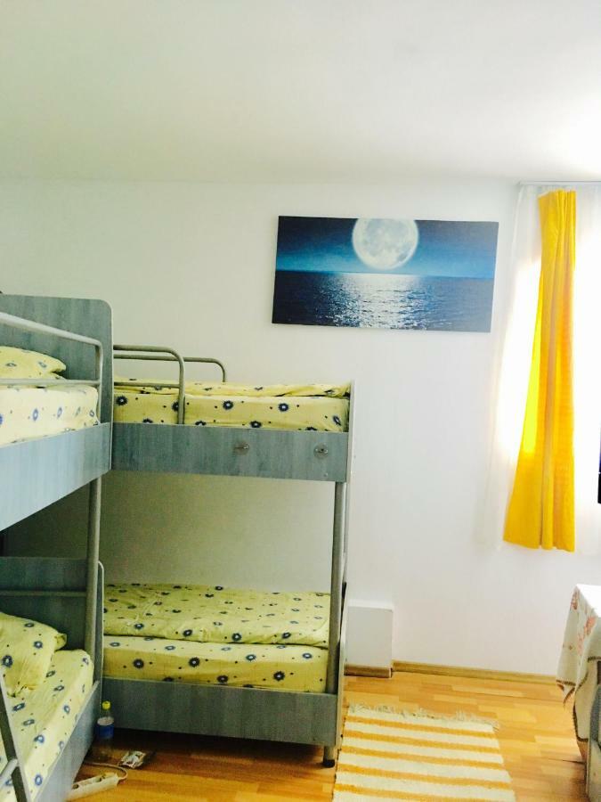 Rolling Stone Hostel Brasov Luaran gambar